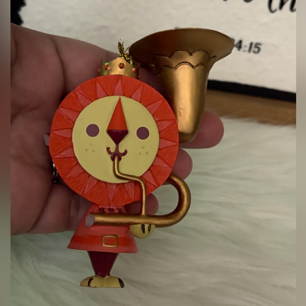 Department 56 FAO Schwarz Lion Hanging Ornament - Picture 1 of 7